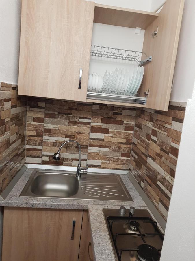 Appartement La Zoli - Apartament 1 Cam, Zona Freidorf Cu Parcare Publica à Timişoara Extérieur photo